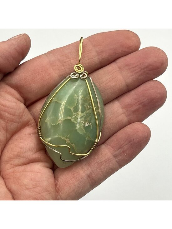 Unbranded Jewelry - Large Green Stone Gold Tone Wire Wrapped Pendant Artisan Statement Bohemian 2.5"